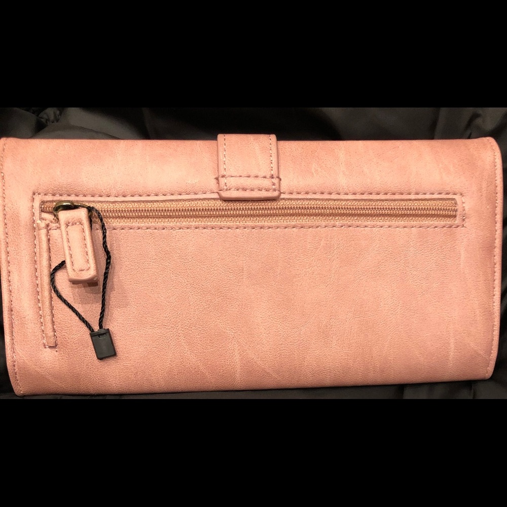 CUTE NEW WITH TAGS MUNDI WALLET! - Picture 2 of 6
